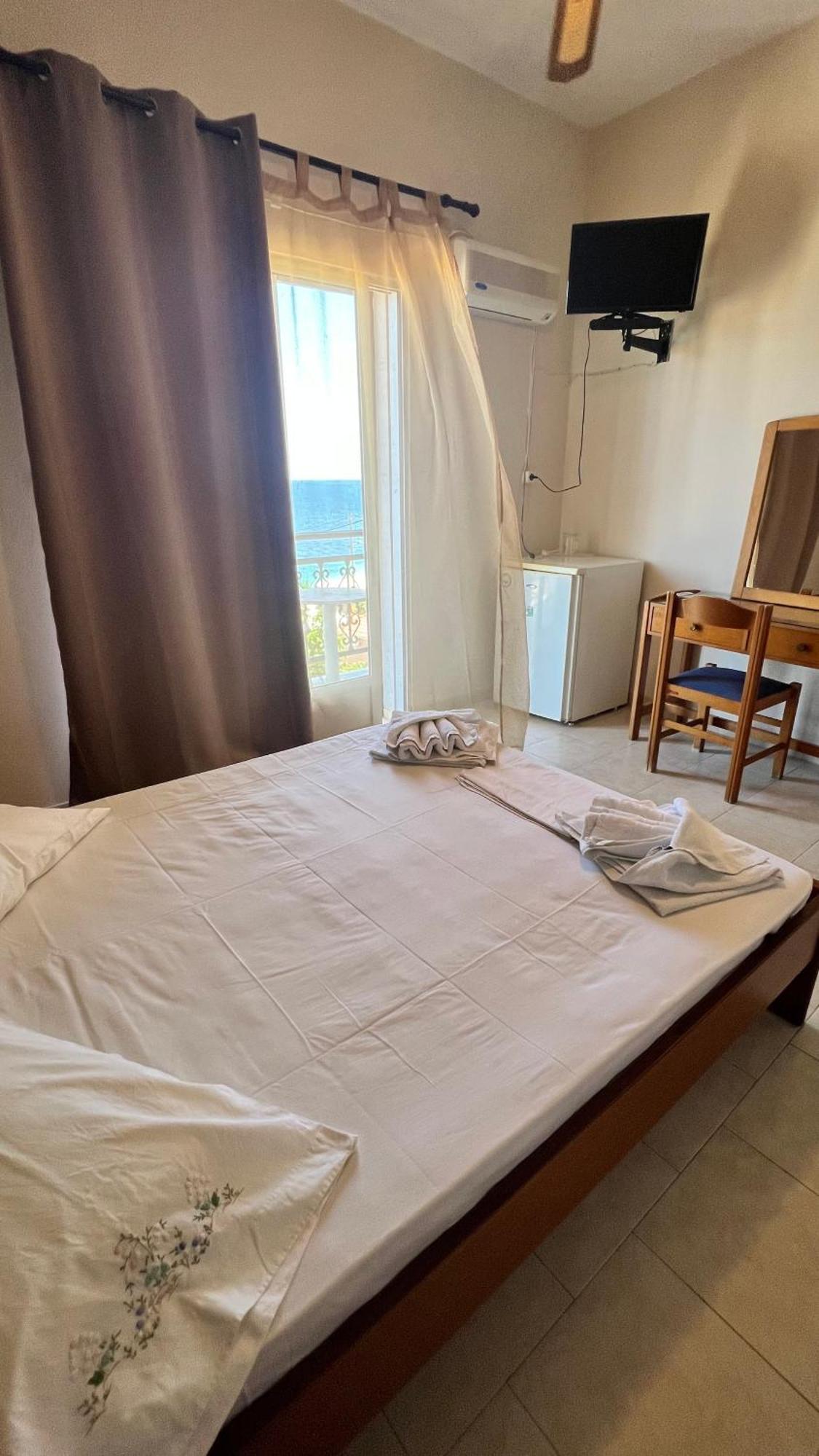 Hotel Michaela Poros  Zewnętrze zdjęcie
